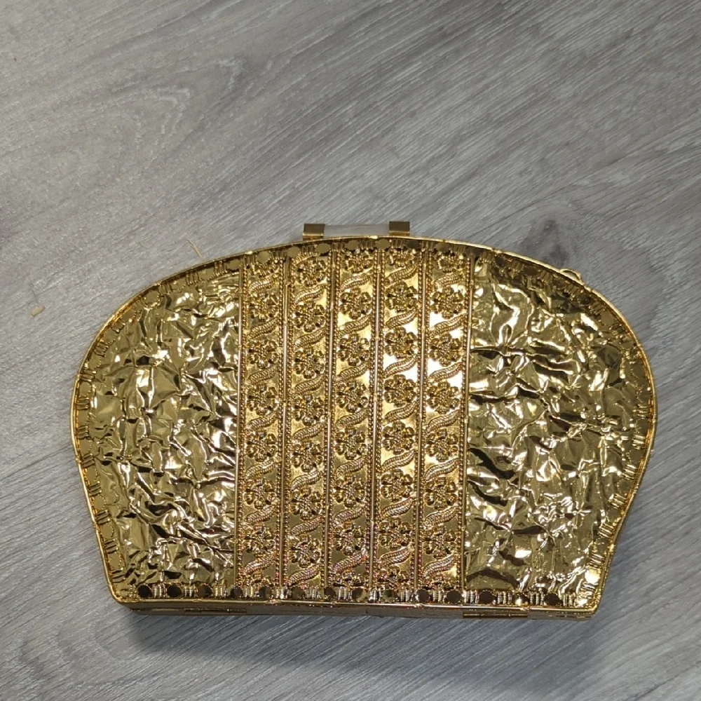Gold and White Dome Clutch with Vintage Metalwork - Picture 3 of 4
